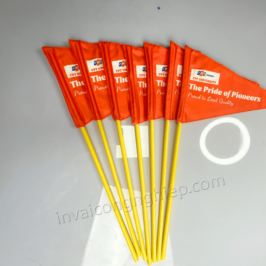 cờ cầm tay logo công ty